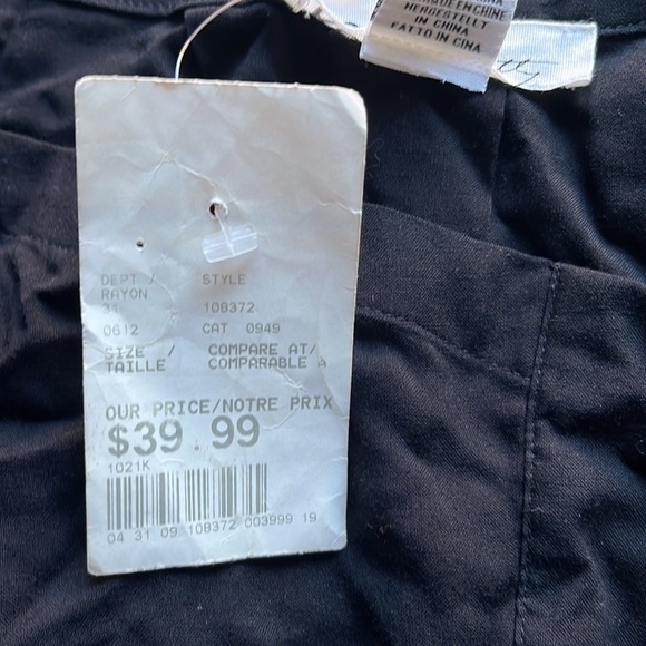 Kenzie knee length dress, black and gold- new with tags, medium - Picture 2 of 10